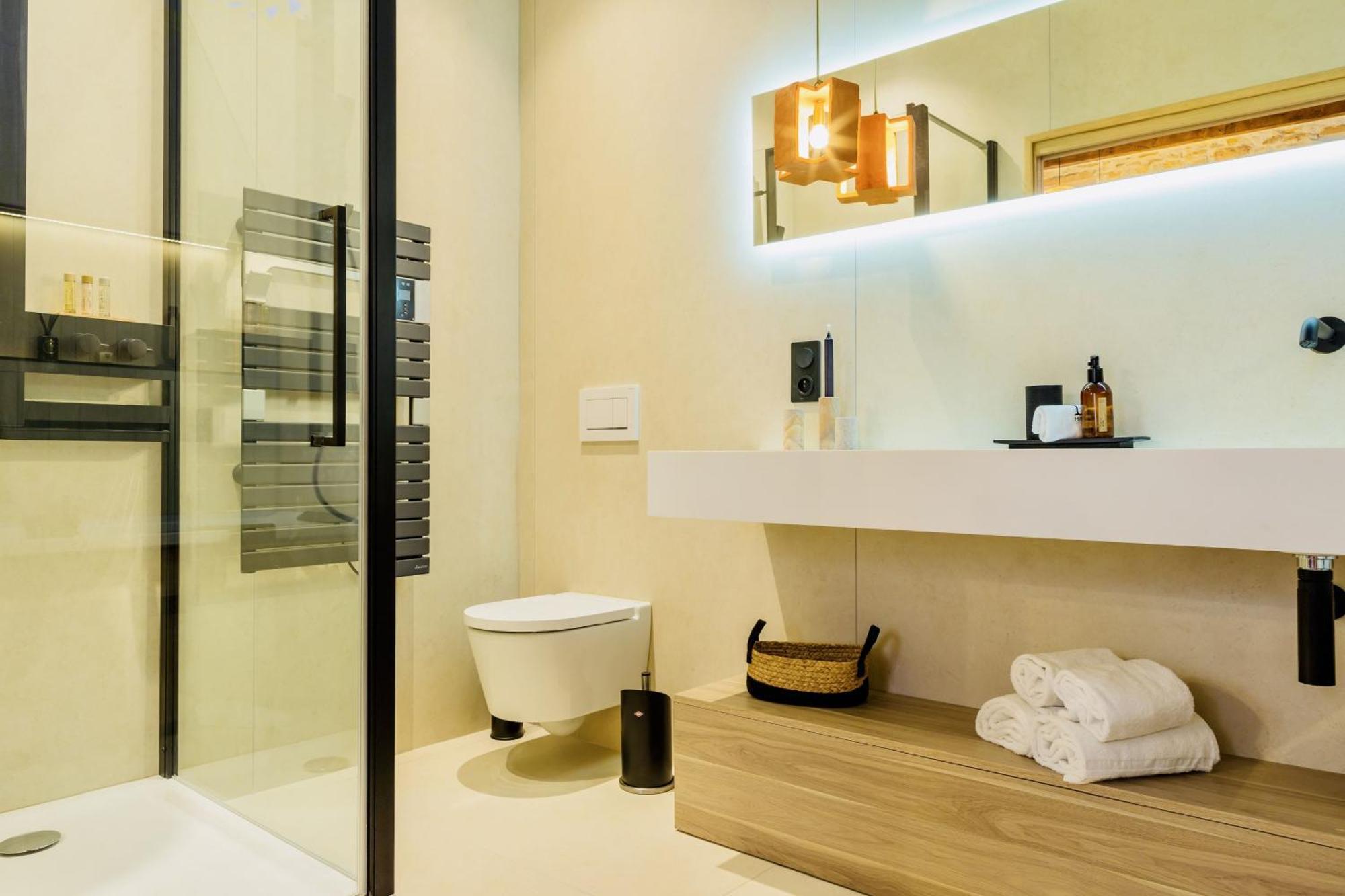 Host Inn Le Lumiere SPA&CINÉMA Lyon Zimmer foto