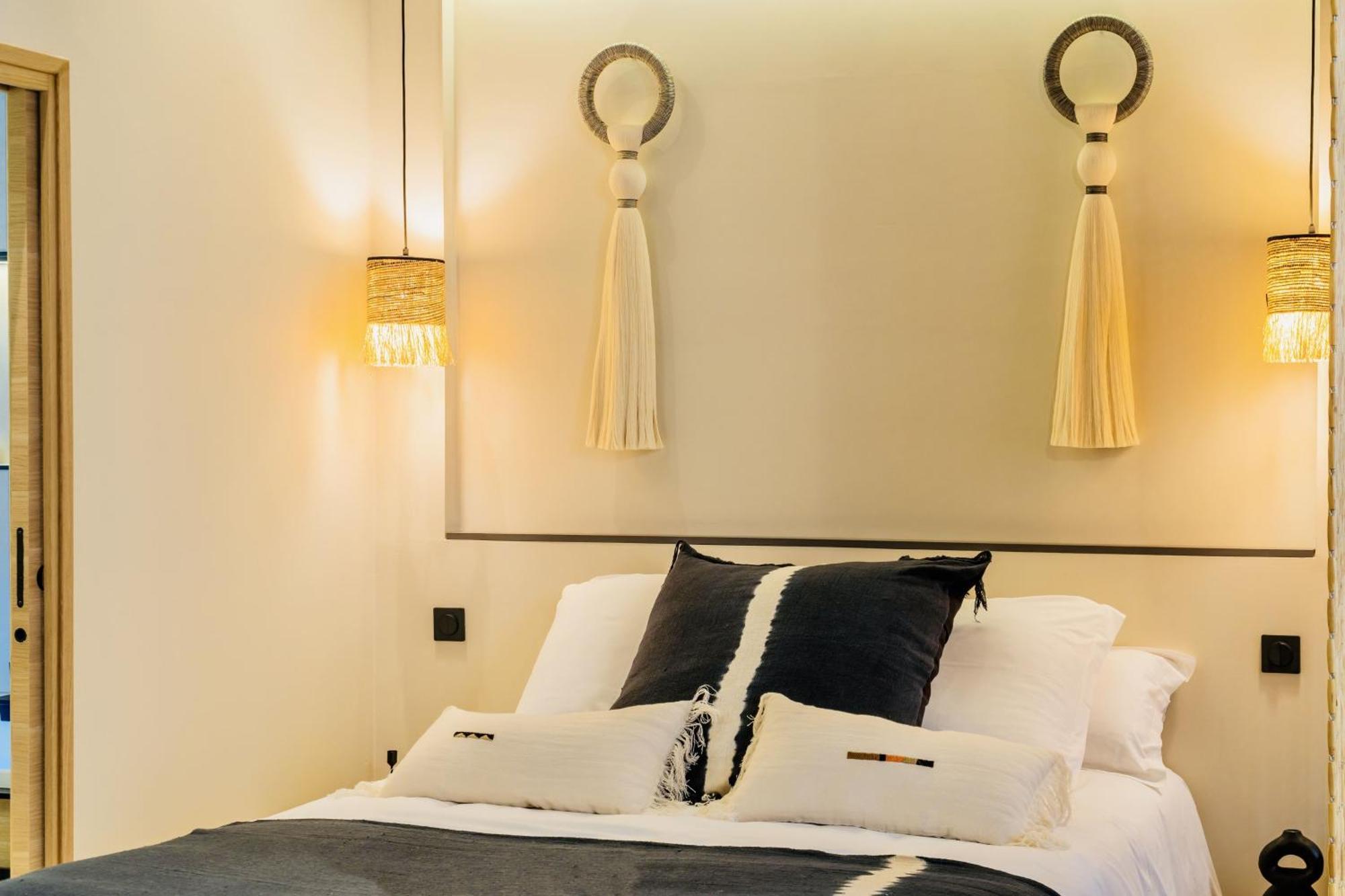 Host Inn Le Lumiere SPA&CINÉMA Lyon Zimmer foto